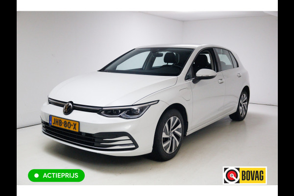 Volkswagen Golf 1.4 eHybrid 204 PK | Camera | Elec. Ergo best. stoel met geheugen en massage | Adap.Cruise, Travelassist, Navigatie, App. connect, IQ Led