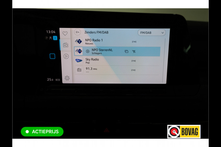 Volkswagen Golf 1.4 eHybrid 204 PK | Camera | Elec. Ergo best. stoel met geheugen en massage | Adap.Cruise, Travelassist, Navigatie, App. connect, IQ Led