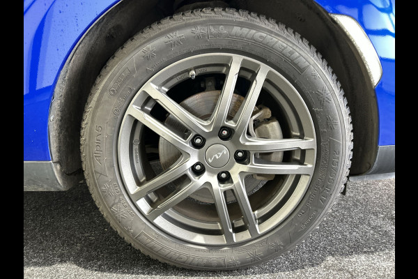 Kia e-Soul DynamicPlusLine 64 kWh Parkeercamera | Navigatie | Panoramadak Soh (batterijcheck) Waarde 97,7 %