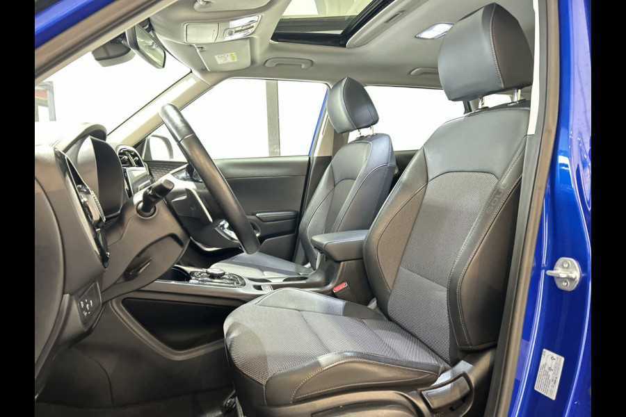 Kia e-Soul DynamicPlusLine 64 kWh Parkeercamera | Navigatie | Panoramadak Soh (batterijcheck) Waarde 97,7 %