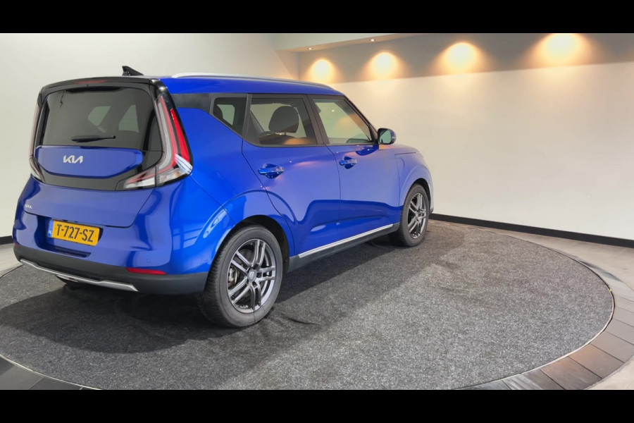 Kia e-Soul DynamicPlusLine 64 kWh Parkeercamera | Navigatie | Panoramadak Soh (batterijcheck) Waarde 97,7 %