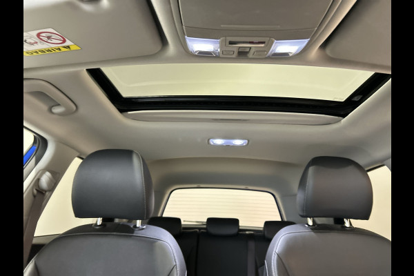 Kia e-Soul DynamicPlusLine 64 kWh Parkeercamera | Navigatie | Panoramadak Soh (batterijcheck) Waarde 97,7 %