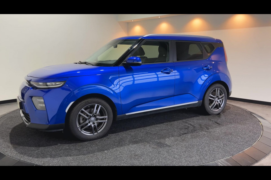 Kia e-Soul DynamicPlusLine 64 kWh Parkeercamera | Navigatie | Panoramadak Soh (batterijcheck) Waarde 97,7 %