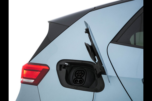 Volkswagen ID.3 Business 58 kWh [ 3-Fase-11kW ] {SOH-87%} (INCL-BTW)  *FULL-LED | AMBIENTLIGHT | KEYLESS | NAVI-FULLMAP | DAB | CARPLAY | CCS-FASTLOADER | CAMERA | HEATED-COMFORTSEATS | DAB+ | DIGI-COCKPIT | ECC | PRIVACYGLASS | PDC | 18''ALU*