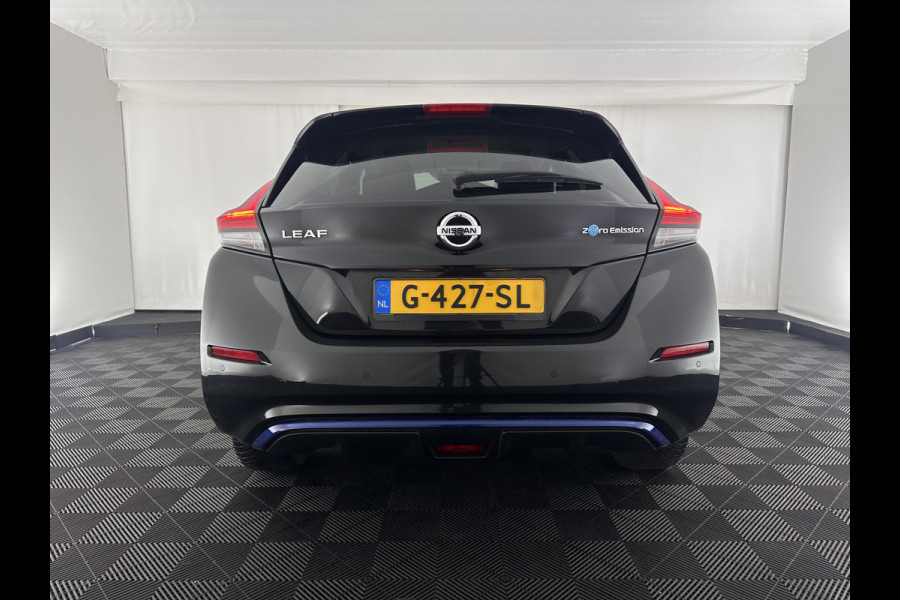 Nissan Leaf 3.Zero Limited Edition 62 kWh {SOH-92%} (INCL-BTW) Aut. *HEATPUMP | LEATHER | ADAPTIVE-CRUISE | FULL-LED | DIGI-COCKPIT | TOPVIEW | BOSE-AUDIO | KEYLESS | DAB+ | BLINDSPOT | ECC | PDC | HEATED-COMFORTSEATS | 17"ALU*