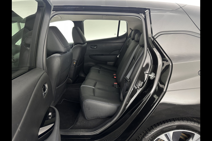 Nissan Leaf 3.Zero Limited Edition 62 kWh {SOH-92%} (INCL-BTW) Aut. *HEATPUMP | LEATHER | ADAPTIVE-CRUISE | FULL-LED | DIGI-COCKPIT | TOPVIEW | BOSE-AUDIO | KEYLESS | DAB+ | BLINDSPOT | ECC | PDC | HEATED-COMFORTSEATS | 17"ALU*