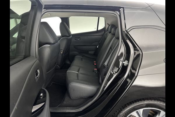 Nissan Leaf 3.Zero Limited Edition 62 kWh {SOH-92%} (INCL-BTW) Aut. *HEATPUMP | LEATHER | ADAPTIVE-CRUISE | FULL-LED | DIGI-COCKPIT | TOPVIEW | BOSE-AUDIO | KEYLESS | DAB+ | BLINDSPOT | ECC | PDC | HEATED-COMFORTSEATS | 17"ALU*