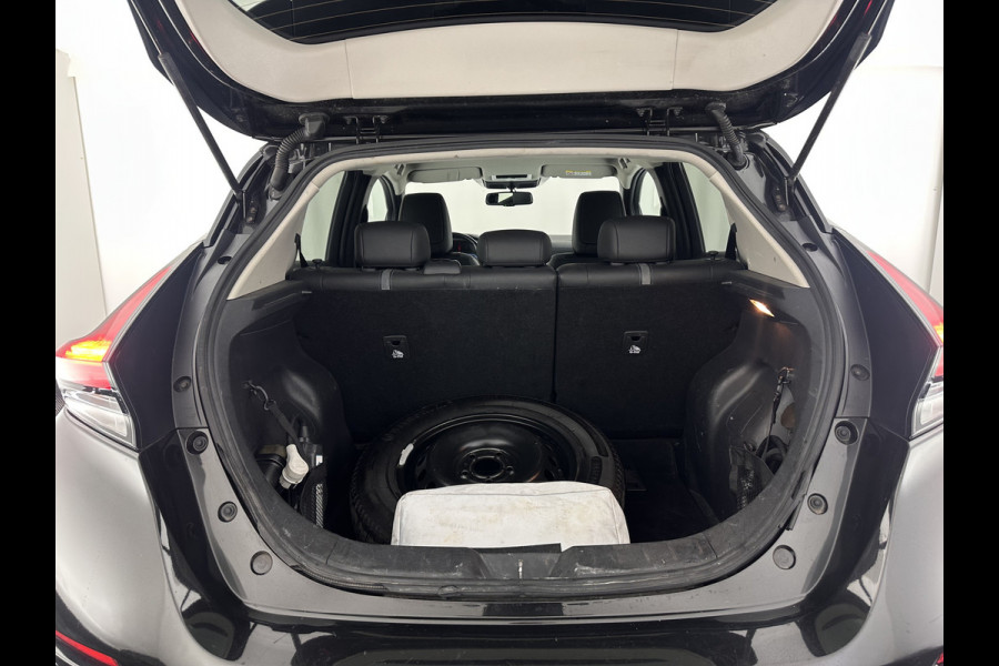 Nissan Leaf 3.Zero Limited Edition 62 kWh {SOH-92%} (INCL-BTW) Aut. *HEATPUMP | LEATHER | ADAPTIVE-CRUISE | FULL-LED | DIGI-COCKPIT | TOPVIEW | BOSE-AUDIO | KEYLESS | DAB+ | BLINDSPOT | ECC | PDC | HEATED-COMFORTSEATS | 17"ALU*