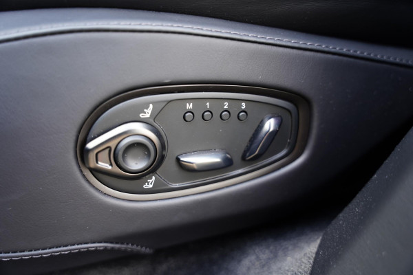 Aston Martin Dbx 4.0 V8 707 / Carbon / Elek. Trekhaak