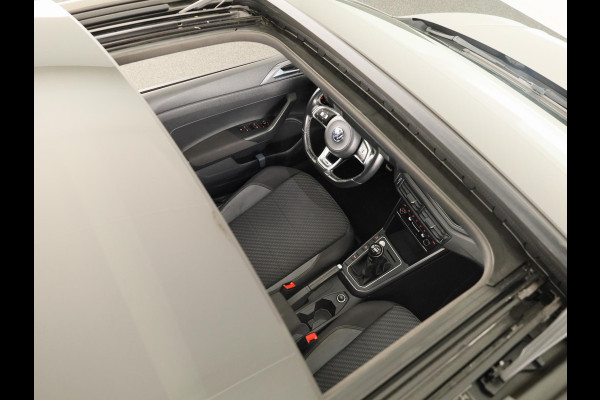 Volkswagen Polo 1.0 TSI Highline 95PK | Panoramadak | Parkeersensoren | R-Line | Digitaal dashboard | Led | Camera