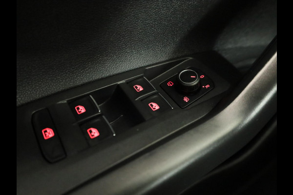 Volkswagen Polo 1.0 TSI Highline 95PK | Panoramadak | Parkeersensoren | R-Line | Digitaal dashboard | Led | Camera