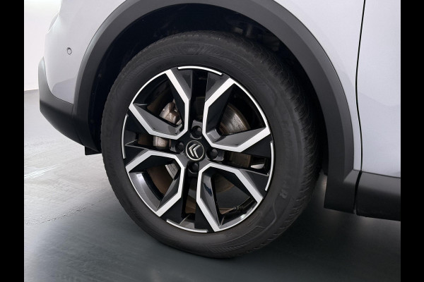 Citroën Ë-C4 Shine 50 kWh SOH 98% 3-FASE LADER | stuur + stoel verwarming | trekhaak | head-up display | Camera | keyles start & go | dodehoek | Rijklaar geleverd met 12 maanden BOVAG-garantie