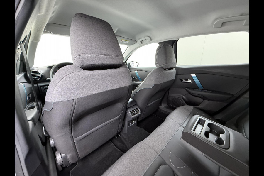 Citroën Ë-C4 Shine 50 kWh SOH 98% 3-FASE LADER | stuur + stoel verwarming | trekhaak | head-up display | Camera | keyles start & go | dodehoek | Rijklaar geleverd met 12 maanden BOVAG-garantie