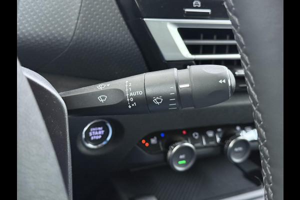 Citroën Ë-C4 Shine 50 kWh SOH 98% 3-FASE LADER | stuur + stoel verwarming | trekhaak | head-up display | Camera | keyles start & go | dodehoek | Rijklaar geleverd met 12 maanden BOVAG-garantie