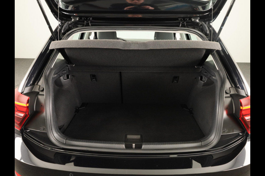 Volkswagen Polo 1.0 TSI Life 95 PK | Navigatie via app | Parkeersensoren | Digitaal dashboard