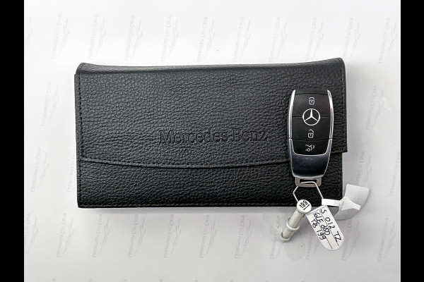 Mercedes-Benz GLE 350 e 4MATIC AMG Premium Plus Panoramadak | 22 inch. Lichtmetalen velgen | navigatie | Night pakket 360 grade camera | Burmester surround | Inclusief 24 maanden MB Certified garantie voor Europa.