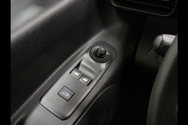Peugeot Partner 1.2PureTech 110pk Benzine!