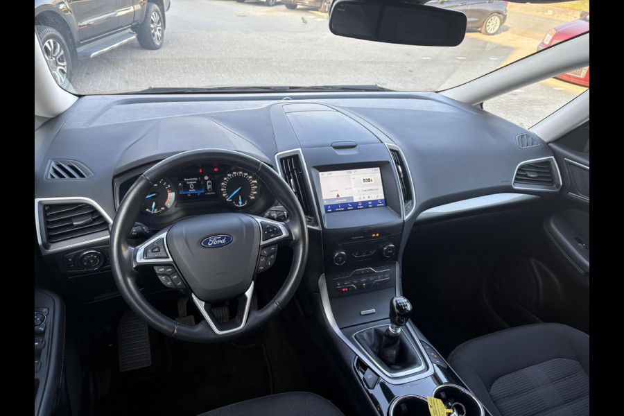 Ford Galaxy 1.5 Titanium Stoelverwarming | Stuurverwarming | Achteruitrijcamera | Trekhaak |