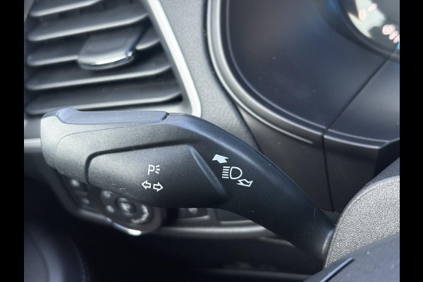 Ford Galaxy 1.5 Titanium Stoelverwarming | Stuurverwarming | Achteruitrijcamera | Trekhaak |