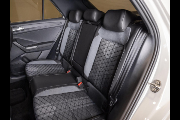 Volkswagen T-Roc 1.5 TSI R-Line Edition / 150pk / Stoel en stuur verwarming / Achteruitrij camera / Keyless /