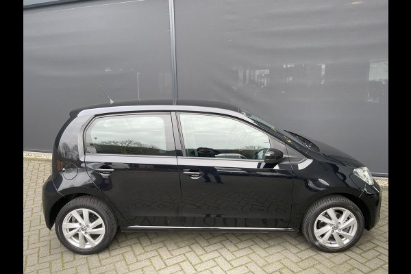 Volkswagen up! 1.0 BMT move up! Airco - Alarm klasse 1 - Bluetooth - Licht metalen velgen 15 inch - Radio - Hill hold functie - Regensensor - Start/stop systeem - Bandenspanningscontrole systeem
