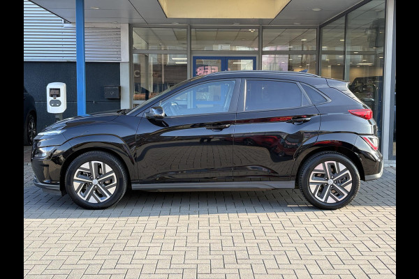 Hyundai KONA ELECTRIC Comfort 64 kWh | Stoelverwarming | Camera |  Audio-navigatiesysteem | Automatische airconditioning