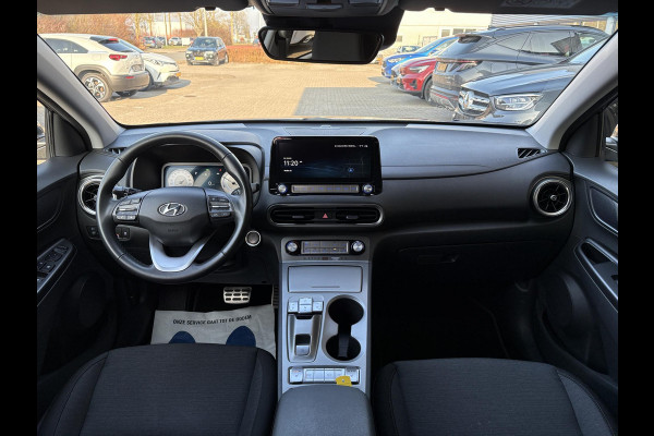 Hyundai KONA ELECTRIC Comfort 64 kWh | Stoelverwarming | Camera |  Audio-navigatiesysteem | Automatische airconditioning