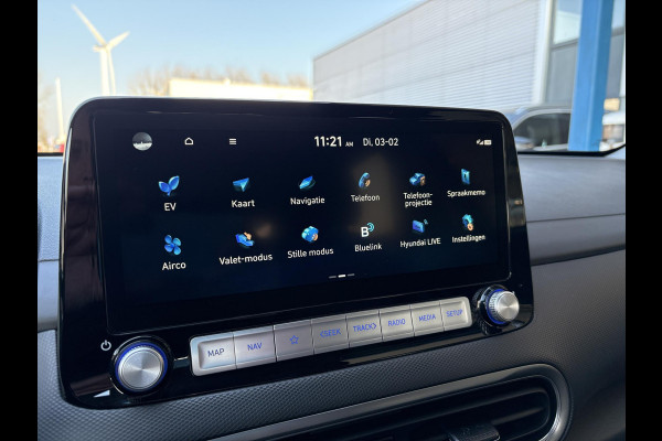 Hyundai KONA ELECTRIC Comfort 64 kWh | Stoelverwarming | Camera |  Audio-navigatiesysteem | Automatische airconditioning
