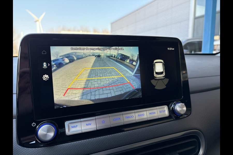 Hyundai KONA ELECTRIC Comfort 64 kWh | Stoelverwarming | Camera |  Audio-navigatiesysteem | Automatische airconditioning