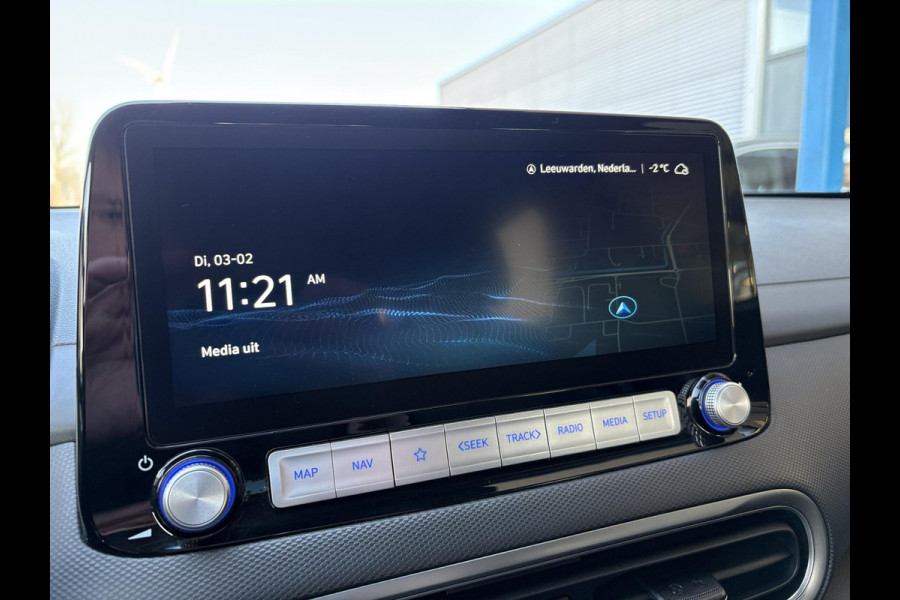 Hyundai KONA ELECTRIC Comfort 64 kWh | Stoelverwarming | Camera |  Audio-navigatiesysteem | Automatische airconditioning