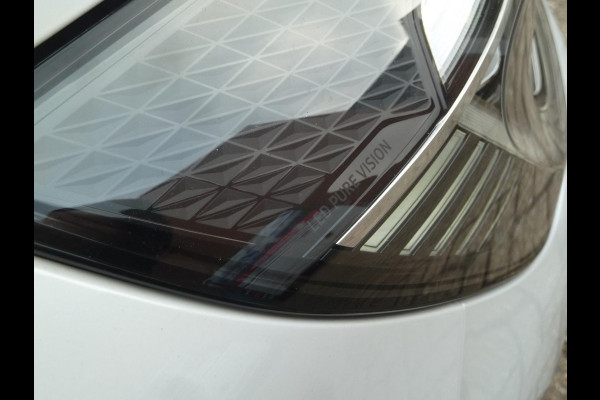 Renault Captur 1.3 TCe 140 Intens Aut.|Navi|Camera|Trekhaak|Climate-Control|LED|Keyless-Entry/Go