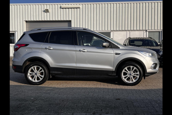Ford Kuga 1.5 EcoBoost Titanium | 150 pk | Verwarmde voorstoelen | Trekhaak uitklapbaar | Sony audio installatie |