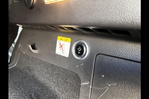 Ford Kuga 1.5 EcoBoost Titanium | 150 pk | Verwarmde voorstoelen | Trekhaak uitklapbaar | Sony audio installatie |