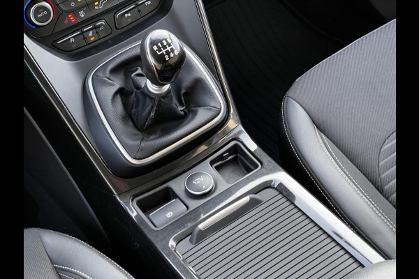 Ford Kuga 1.5 EcoBoost Titanium | 150 pk | Verwarmde voorstoelen | Trekhaak uitklapbaar | Sony audio installatie |