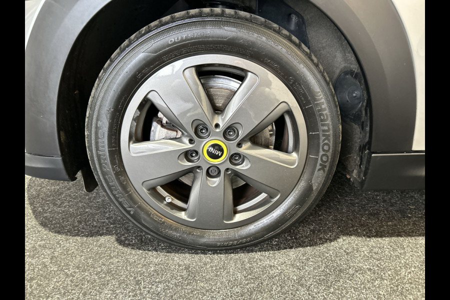 MINI Mini Electric Essential 33 kWh Navigatie | Nette Auto! SOH Waarde 96,7%