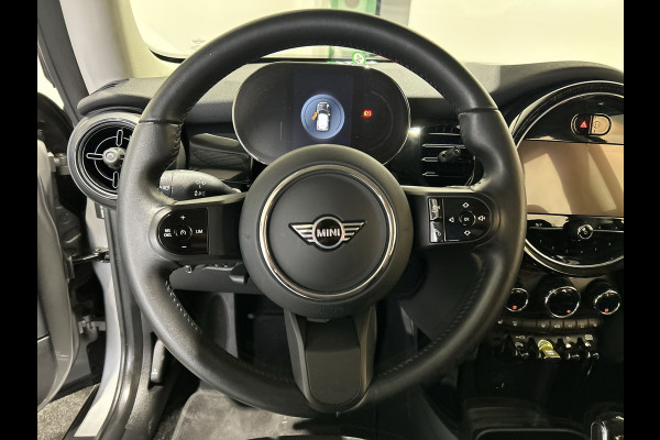 MINI Mini Electric Essential 33 kWh Navigatie | Nette Auto! SOH Waarde 96,7%