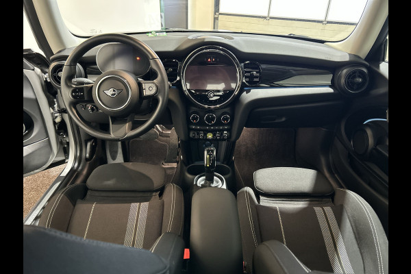 MINI Mini Electric Essential 33 kWh Navigatie | Nette Auto! SOH Waarde 96,7%