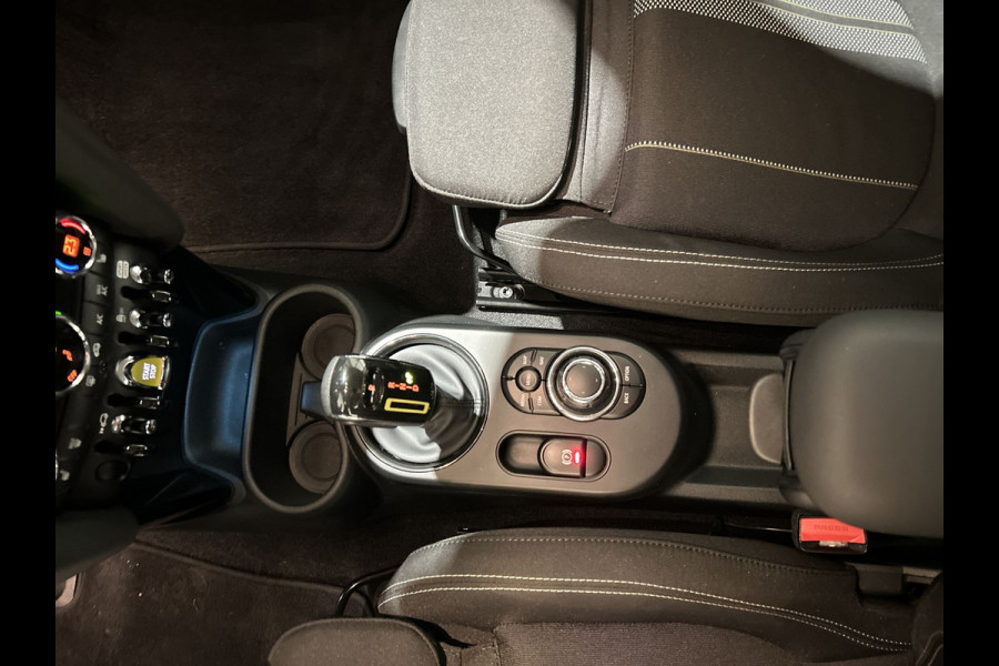 MINI Mini Electric Essential 33 kWh Navigatie | Nette Auto! SOH Waarde 96,7%