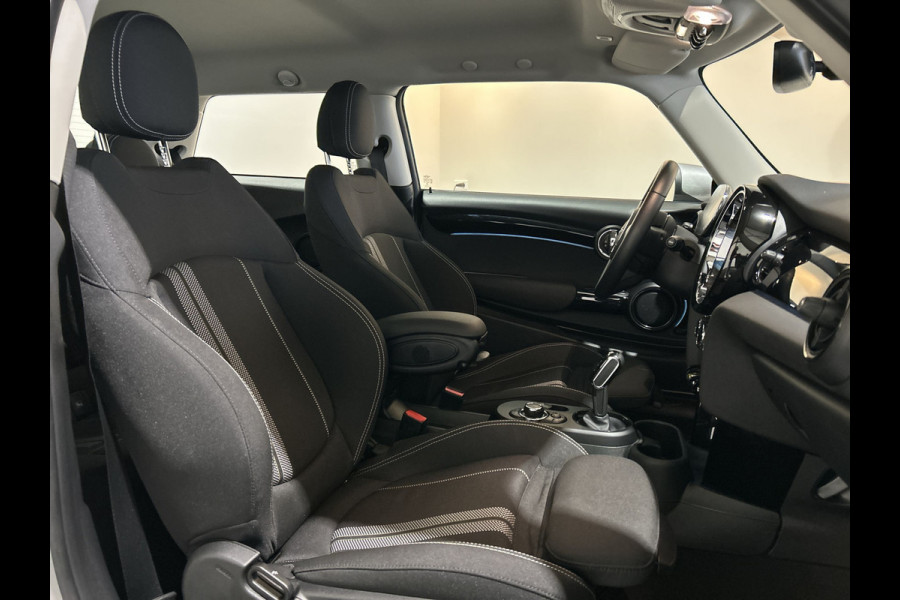 MINI Mini Electric Essential 33 kWh Navigatie | Nette Auto! SOH Waarde 96,7%