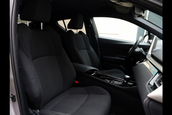 Toyota C-HR 1.8 Hybrid Dynamic | Stoelverwarming | Navigatie | Parkeersensor