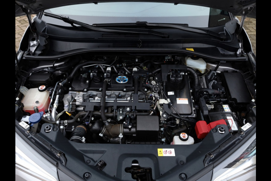 Toyota C-HR 1.8 Hybrid Dynamic | Stoelverwarming | Navigatie | Parkeersensor