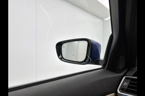 BMW 3 Serie Touring 330e High Executive(Dealer OnderH, Panorama, Laserlights, Navi Pro, Camera, PDC V+A, Cruise Con, Etc)