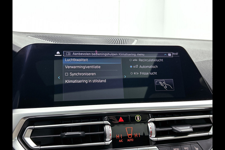 BMW 3 Serie Touring 330e High Executive(Dealer OnderH, Panorama, Laserlights, Navi Pro, Camera, PDC V+A, Cruise Con, Etc)