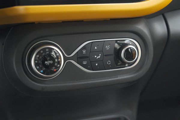 Renault Twingo 1.0 SCe Intens | Premium | Apple Carplay | Parkeersensoren | Cruise Control