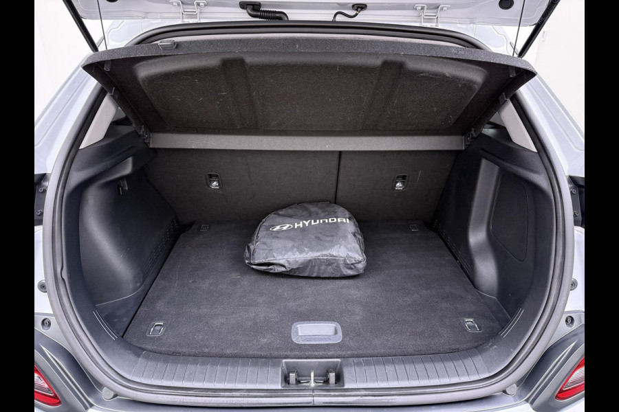 Hyundai Kona EV Premium 64 kWh SOH 100% | 3-FASE | WARMTEPOMP | LEDER | STOEL VERWARM, VENTILATIE | CAMERA | RIJKLAAR INCL. 12 MND BOVAG GARANTIE