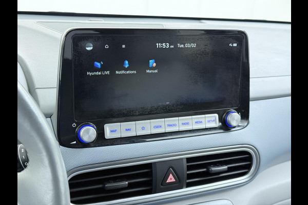 Hyundai Kona EV Premium 64 kWh SOH 100% | 3-FASE | WARMTEPOMP | LEDER | STOEL VERWARM, VENTILATIE | CAMERA | RIJKLAAR INCL. 12 MND BOVAG GARANTIE