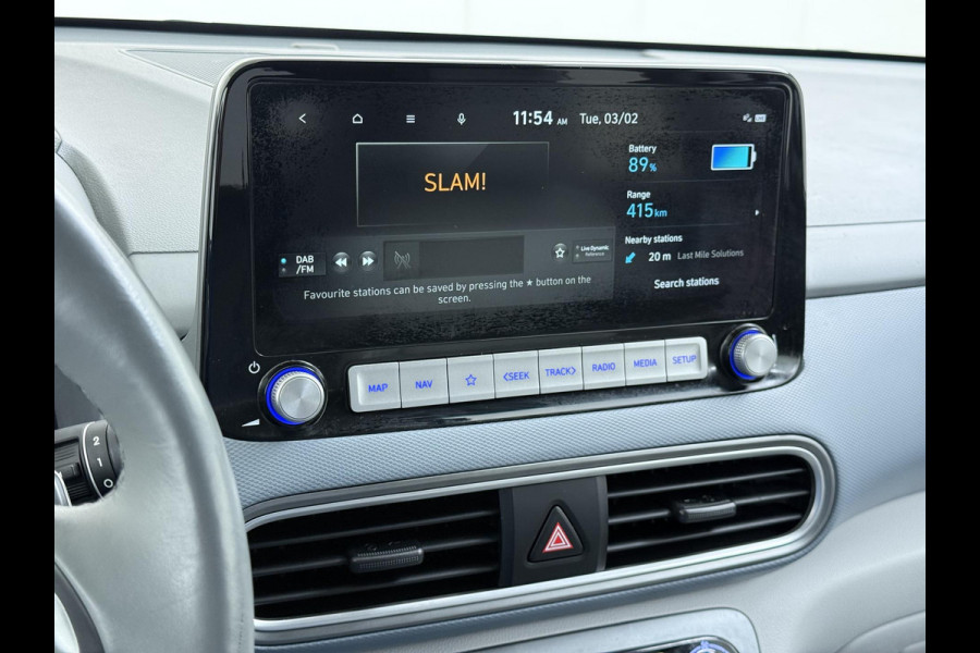 Hyundai Kona EV Premium 64 kWh SOH 100% | 3-FASE | WARMTEPOMP | LEDER | STOEL VERWARM, VENTILATIE | CAMERA | RIJKLAAR INCL. 12 MND BOVAG GARANTIE