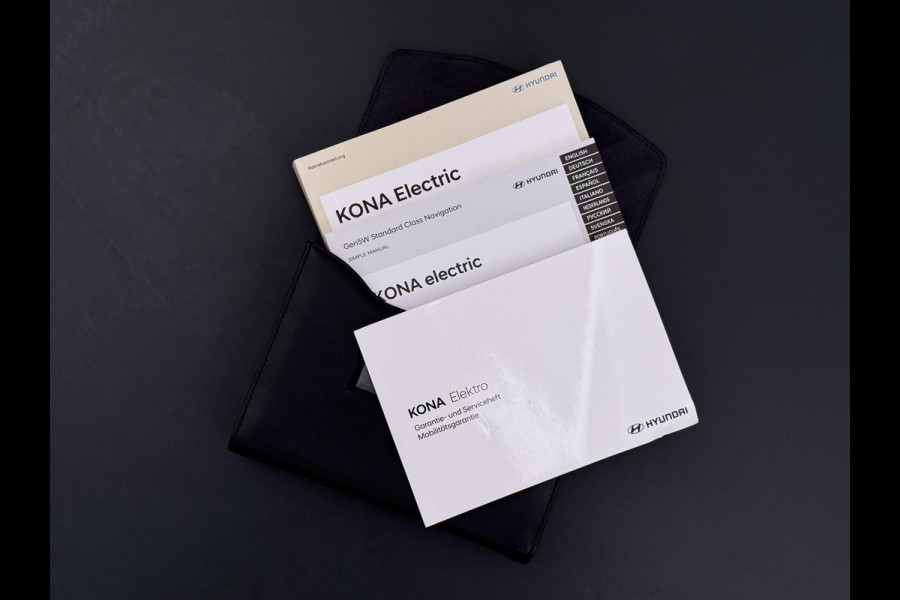 Hyundai Kona EV Premium 64 kWh SOH 100% | 3-FASE | WARMTEPOMP | LEDER | STOEL VERWARM, VENTILATIE | CAMERA | RIJKLAAR INCL. 12 MND BOVAG GARANTIE