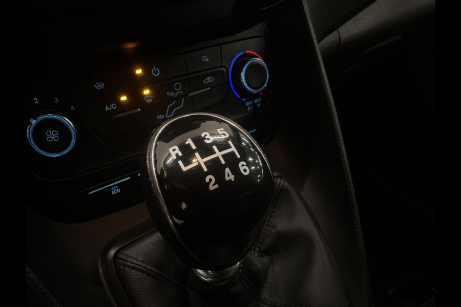 Ford Transit Connect 1.5 TDCI L1 Trend Trekhaak Navigatie Apple Carplay/Android Auto Camera Parkeersensoren achter Airco