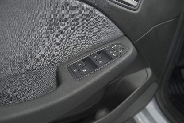 Renault Clio TCe 90 GPF techno | 360 Camera | Adaptieve Cruise Control | 9.3 Inch Groot Scherm